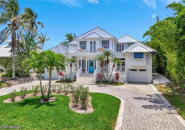 Photo 1 of Single family home for sale at 1500 Pelican Ave, Naples, FL 34102 | MLS# 226023145 | Listing updated on 2026-06-15