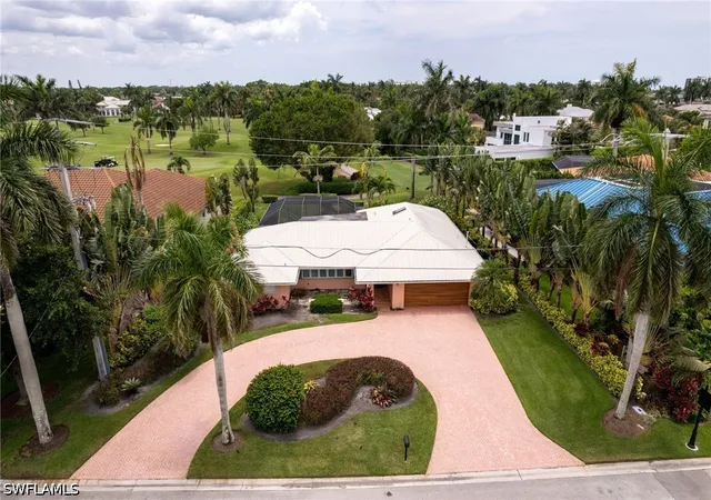 Photo 3 of Single family home for sale at 520 Harbour Dr, Naples, FL 34103 | MLS# 226022282 | Listing updated on 2026-09-29