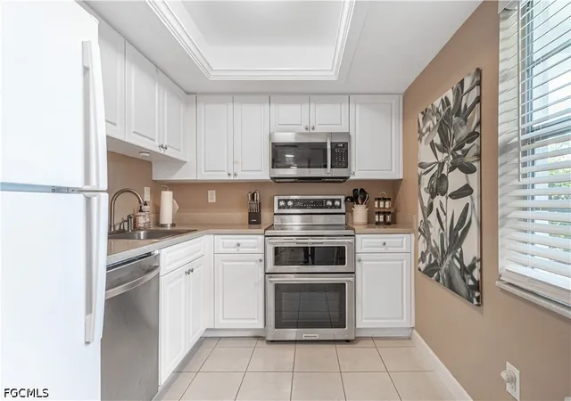 Homes for sale in Fort Myers, FL | 1828 Pine Valley Dr #101, Fort Myers, FL 33907 | MLS# 2026026485