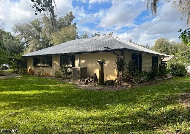 5th image of 4002 Teak Ct, Labelle, FL 33935 | MLS# 2026026499