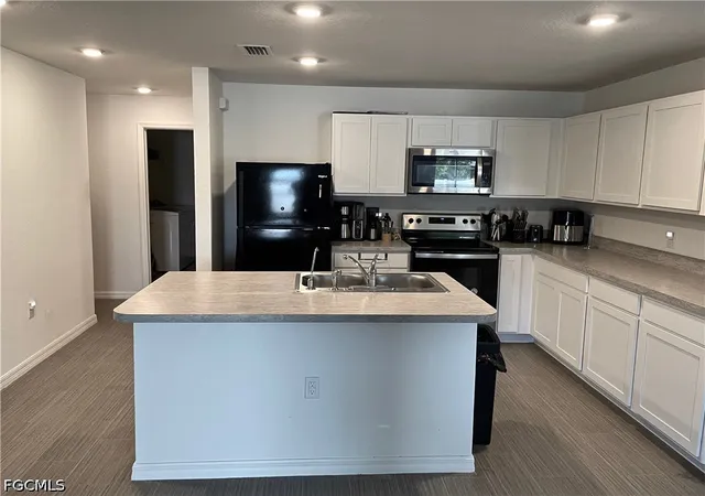 3rd image of 1818 Ne 21St St, Cape Coral, FL 33909 | MLS# 2026026553