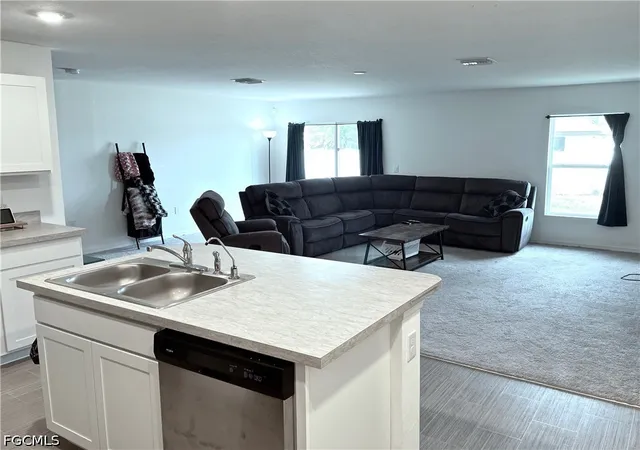4th image of 1818 Ne 21St St, Cape Coral, FL 33909 | MLS# 2026026553