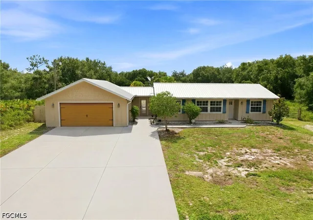 Homes for sale in Alva, FL | 2310 Abbott Ave, Alva, FL 33920 | MLS# 2026026557