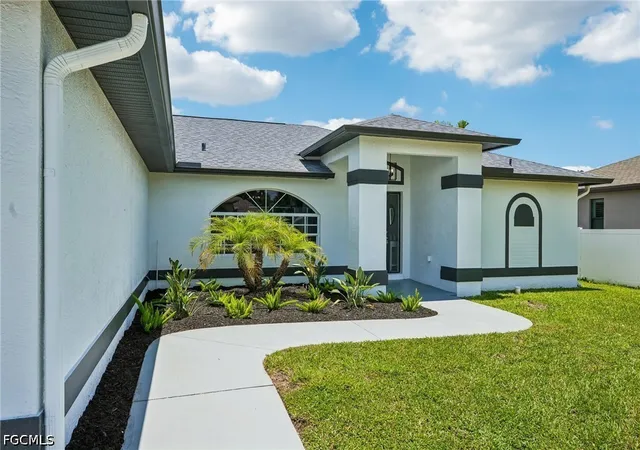 Photo 3 of Sale Pending at 4339 Sw 25th Place, Cape Coral, FL 33914 | MLS# 2026026572 | Listing updated on 2026-07-17