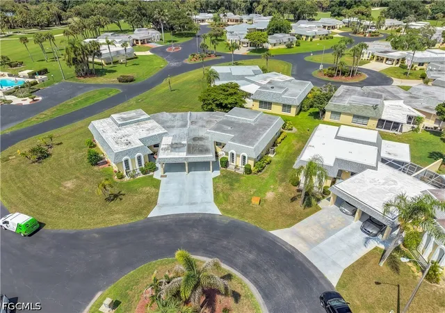 5th image of 9 Regency Ct, Lehigh Acres, FL 33936 | MLS# 2026026589
