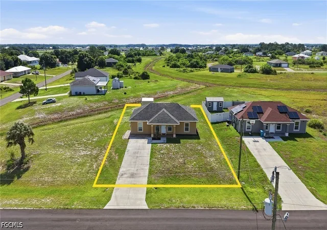 2nd image of 7075 Tide Cir, Labelle, FL 33935 | MLS# 2026026730