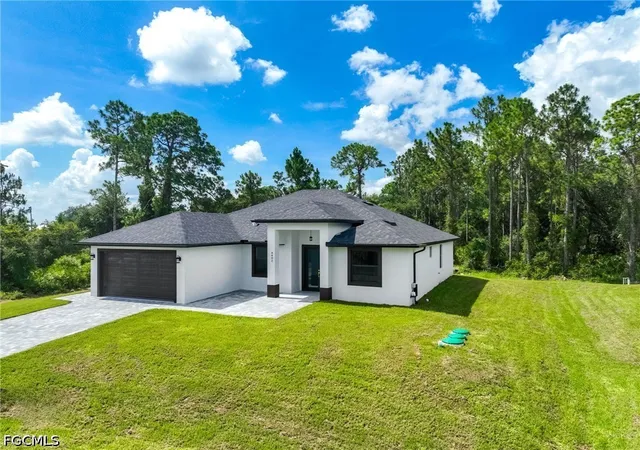 5th image of 4402 E 13Th St, Lehigh Acres, FL 33972 | MLS# 2026026740