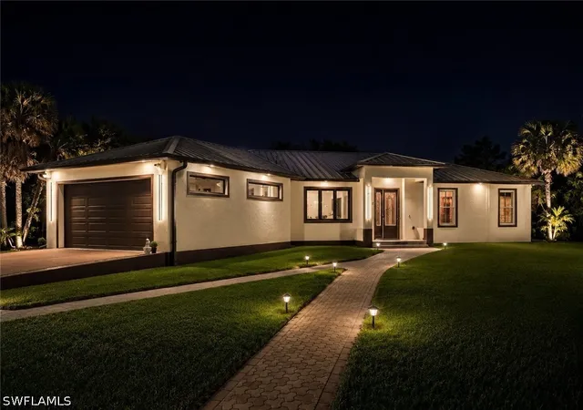 Photo 2 of Single family home for sale at 556 6th Street Se, Naples, FL 34117 | MLS# 226023323 | Listing updated on 2026-07-16