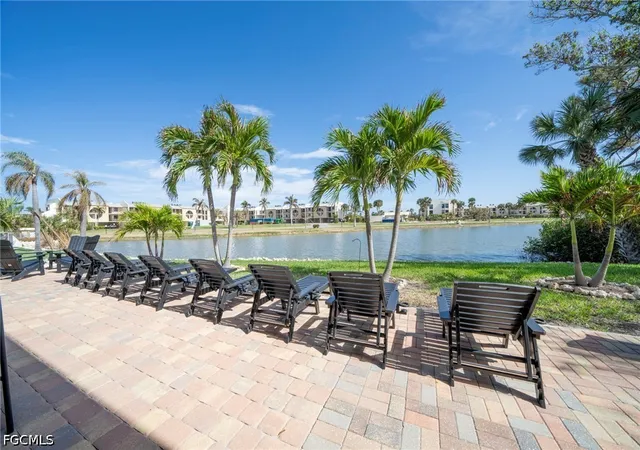 2nd image of 21671 Indian Byp Dr, Fort Myers Beach, FL 33931
