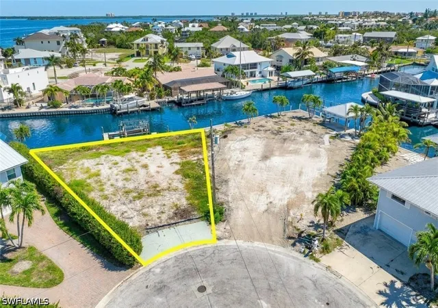 2nd image of 20 Avenida Carita, Fort Myers Beach, FL 33931 | MLS# 226022743