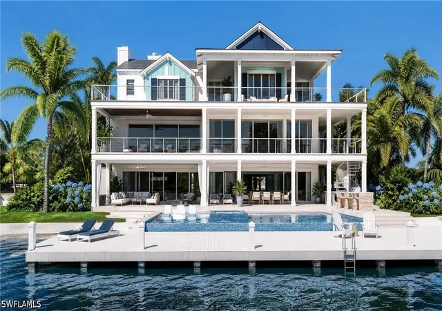 3rd image of 20 Avenida Carita, Fort Myers Beach, FL 33931 | MLS# 226022743