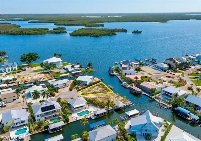 4th image of 20 Avenida Carita, Fort Myers Beach, FL 33931 | MLS# 226022743