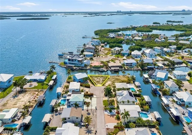 5th image of 20 Avenida Carita, Fort Myers Beach, FL 33931 | MLS# 226022743