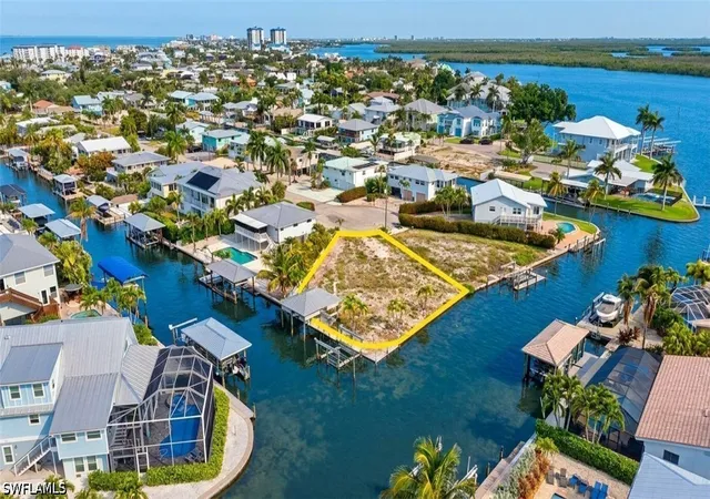 5th image of 18 Avenida Carita, Fort Myers Beach, FL 33931 | MLS# 226022741
