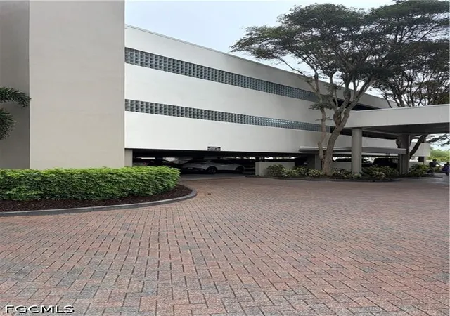 3rd image of 1920 Virginia Ave #1402, Fort Myers, FL 33901 | MLS# 2026026833