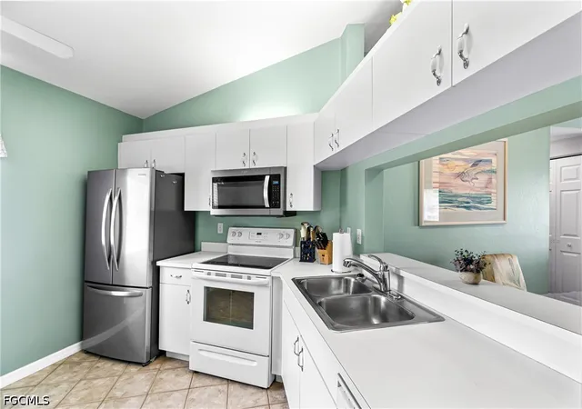 Listing Photo 5 - Condo for sale in building located at 12081 Summergate Cir, Fort Myers, FL 33913 - Unit #203