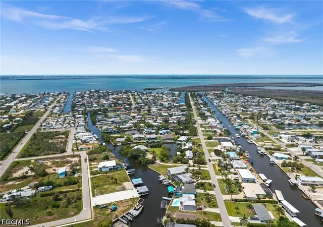 3rd image of 2808 Sanibel Blvd, Saint James City, FL 33956 | MLS# 2026026864