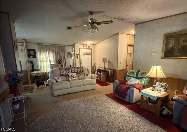 Photo 2 of Manufactured home for sale at 223 Pine Ln, Clewiston, FL 33440 | MLS# 2026026865 | Listing updated on 2026-07-10