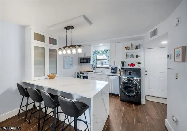 5th image of 1023 Anglers Cvs #E505, Marco Island, FL 34145 | MLS# 226023531