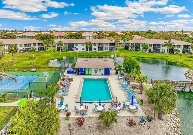 Homes for sale in Fort Myers, FL | 16007 Davis Road, Fort Myers, FL 33908 | Houzeo