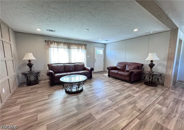 5th image of 220 N Zambria St, Clewiston, FL 33440 | MLS# 2026026899