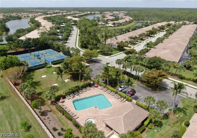 2nd image of 9618 Hemingway Ln, Fort Myers, FL 33913
