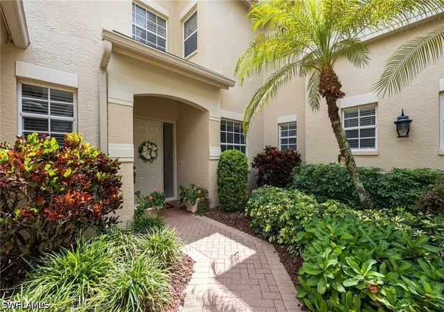 Photo 2 of Sale Pending at 650 Vintage Reserve Cir #5-A, Naples, FL 34119 | MLS# 226021635 | Listing updated on 2026-07-24