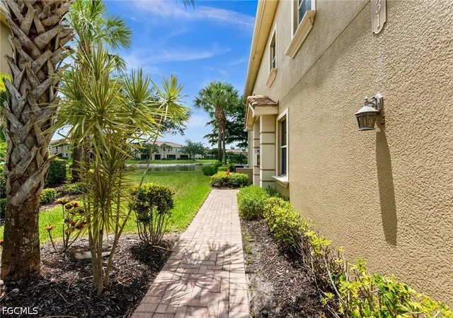 2nd image of 3231 Cottonwood Bnd #301, Fort Myers, FL 33905 | MLS# 2026027020