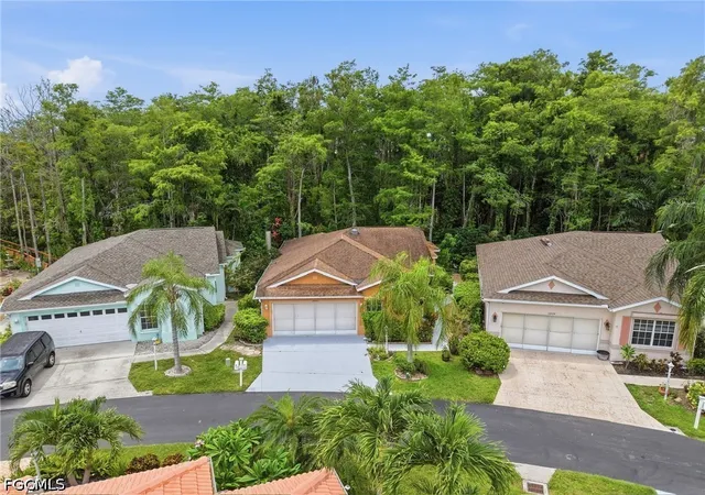 Photo 1 of Single family home for sale at 10727 Maui Cir, Estero, FL 33928 | MLS# 2026027041 | Listing updated on 2026-07-30