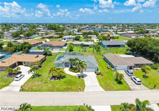 Photo 2 of Single family home for sale at 3920 Se 2nd Place, Cape Coral, FL 33904 | MLS# 2026027050 | Listing updated on 2026-07-20