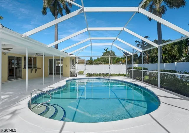 Photo 2 of Sale Pending at 1569 Woodwind Ct, Fort Myers, FL 33919 | MLS# 2026027055 | Listing updated on 2026-07-27