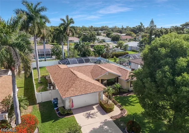 Photo 3 of Sale Pending at 1569 Woodwind Ct, Fort Myers, FL 33919 | MLS# 2026027055 | Listing updated on 2026-07-27