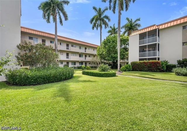 Photo 3 of Condo for sale at 1100 Gulf Shore Blvd N #312, Naples, FL 34102 | MLS# 226023043 | Listing updated on 2026-06-19