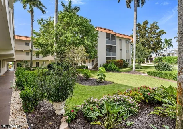 Photo 4 of Condo for sale at 1100 Gulf Shore Blvd N #312, Naples, FL 34102 | MLS# 226023043 | Listing updated on 2026-06-19