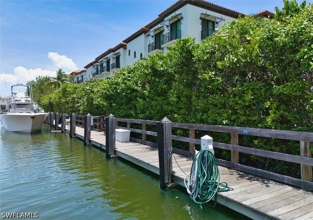 3rd image of 1500 5Th Ave S, Naples, FL 34102 | MLS# 226023602