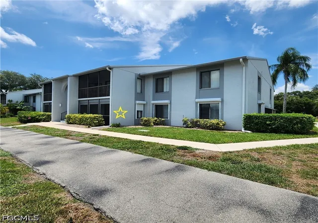 4th image of 9950 Sailview Ct #5-E1, Fort Myers, FL 33905 | MLS# 2026027157