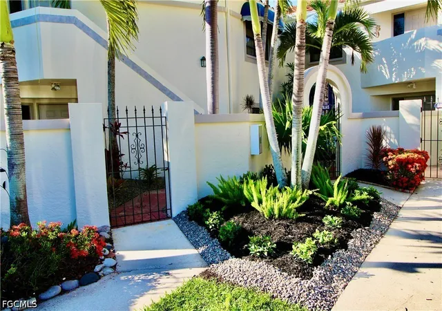 Listing Photo 5 - Condo for sale in building located at 9639 Halyards Ct, Fort Myers, FL 33919 - Unit #21