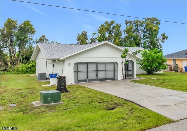 2nd image of 8428 Buena Vista Rd, Fort Myers, FL 33967 | MLS# 2026027252