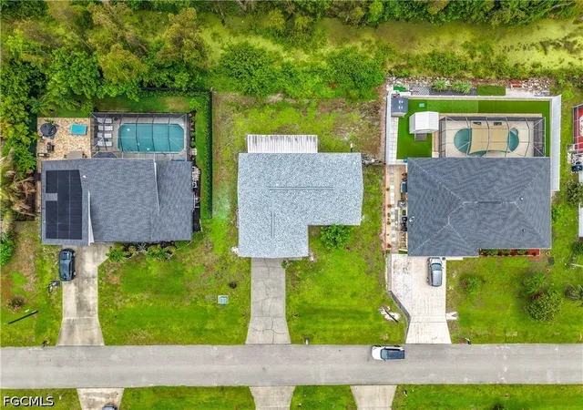 5th image of 8428 Buena Vista Rd, Fort Myers, FL 33967 | MLS# 2026027252