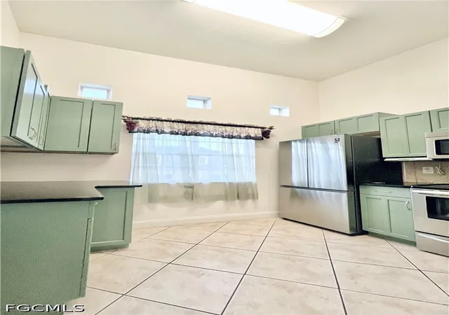 Listing Photo 5 - Condo for sale in building located at 3417 Winkler Ave, Fort Myers, FL 33916 - Unit #602