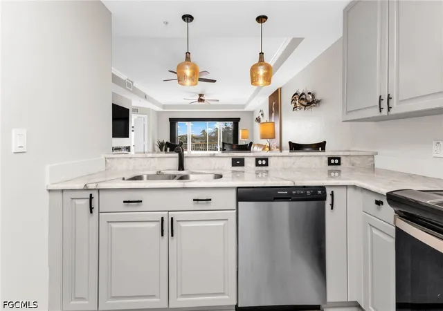 Listing Photo 4 - Condo for sale in building located at 3322 Purple Martin Dr, Punta Gorda, FL 33950 - Unit #125