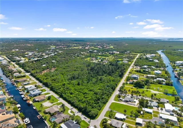 Photo 3 of Sale Pending at 18161 Pioneer Rd, Fort Myers, FL 33908 | MLS# 2026027309 | Listing updated on 2026-07-25