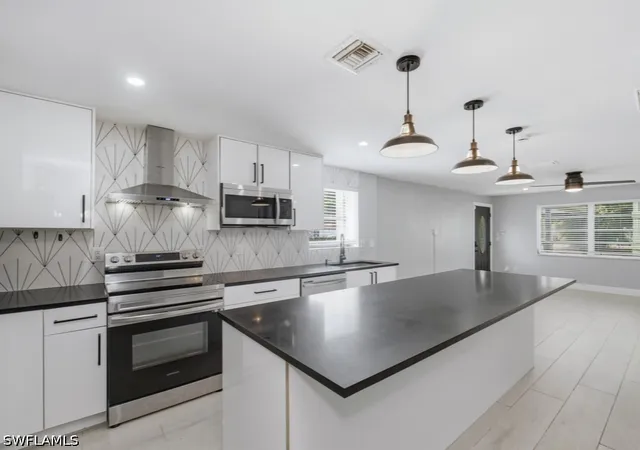 Homes for sale in Naples, FL | 3577 Hibiscus Ave, Naples, FL 34104 | MLS# 226023098