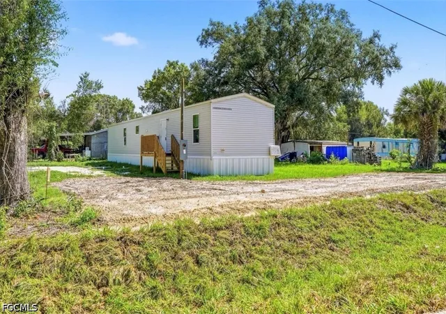 2nd image of 1468 Navaho Ave, Labelle, FL 33935 | MLS# 2026027366