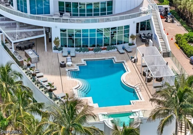 Listing Photo 4 - Condo for sale in building located at 4101 Gulf Shore Blvd N, Naples, FL 34103 - Unit #17N