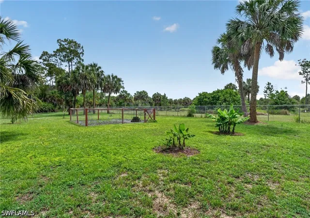 5th image of 2581 4Th Ave Ne, Naples, FL 34120 | MLS# 226020034
