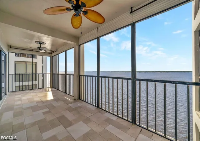 3rd image of 1901 Clifford St, Fort Myers, FL 33901