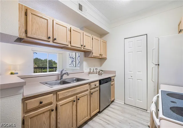 4th image of 11520 Villa Grand #1021, Fort Myers, FL 33913 | MLS# 2026027537