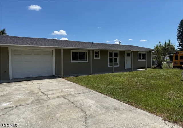 Homes for sale in Alva, FL | 2199 Wyandotte Ave, Alva, FL 33920 | MLS# 2026027560