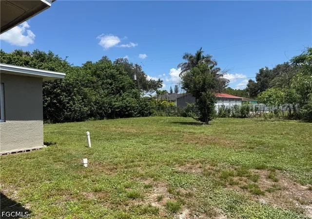 Homes for sale in Alva, FL | 2199 Wyandotte Ave, Alva, FL 33920 | MLS# 2026027560